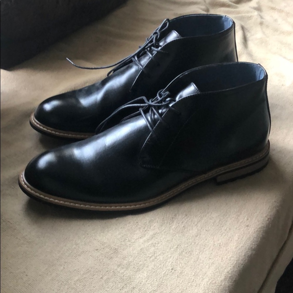 Men’s dress shoes